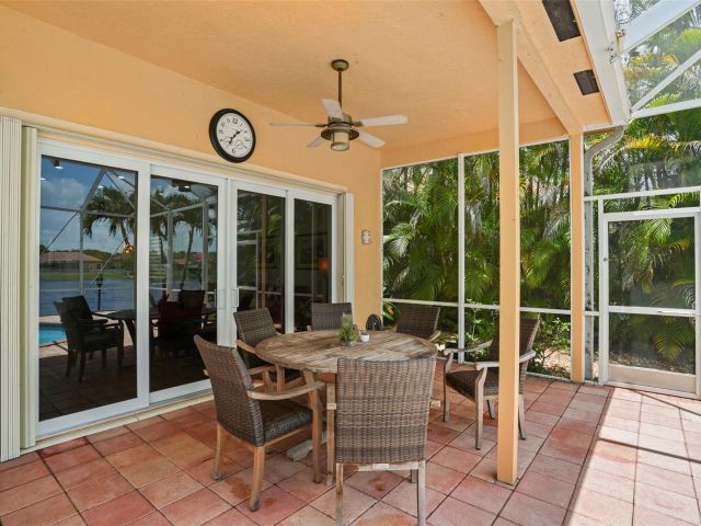 Продажа дома по адресу 16332 N Segovia Cir - фото 6176481