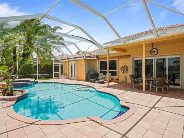 Продажа дома по адресу 16332 N Segovia Cir - фото 6176485