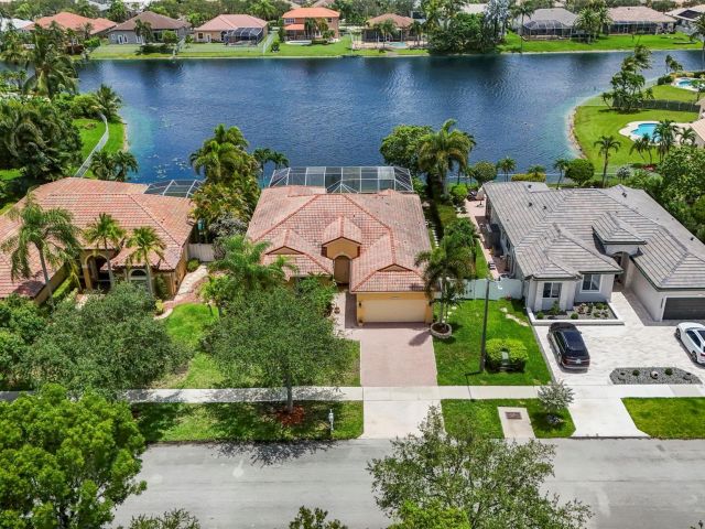 Продажа дома по адресу 16332 N Segovia Cir - фото 6176491