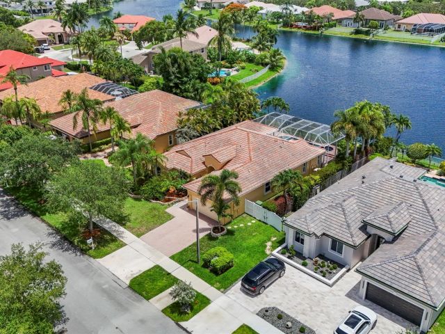 Продажа дома по адресу 16332 N Segovia Cir - фото 6176492