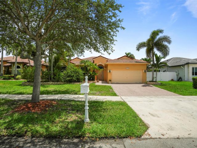 Продажа дома по адресу 16332 N Segovia Cir - фото 6176494