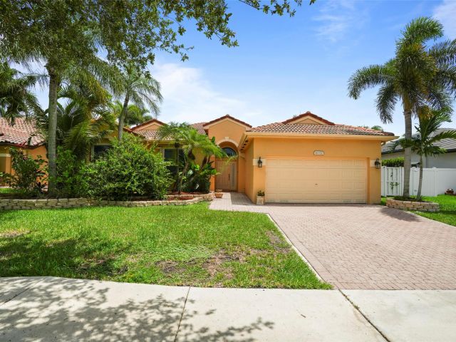 Продажа дома по адресу 16332 N Segovia Cir - фото 6176495