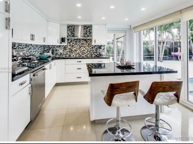 Продажа дома по адресу  - фото 6195861