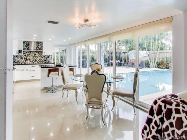 Продажа дома по адресу  - фото 6195862