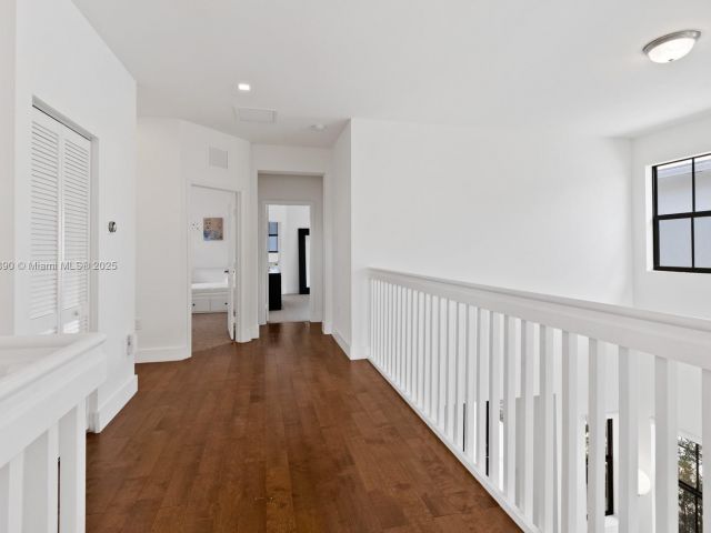 Дом в аренду по адресу 10545 NW 69th Ter 10545 - фото 6178377