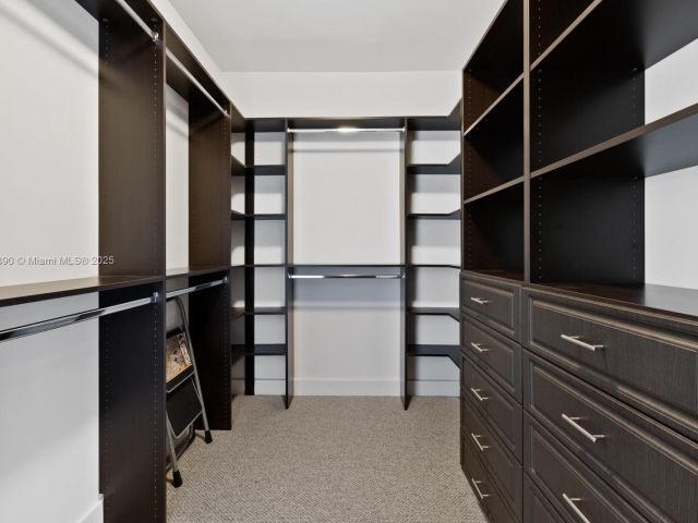 Дом в аренду по адресу 10545 NW 69th Ter 10545 - фото 6178381