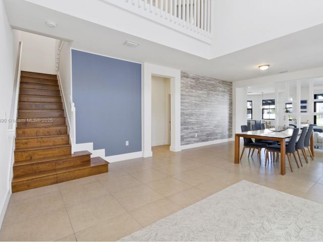 Дом в аренду по адресу 10545 NW 69th Ter 10545 - фото 6178391