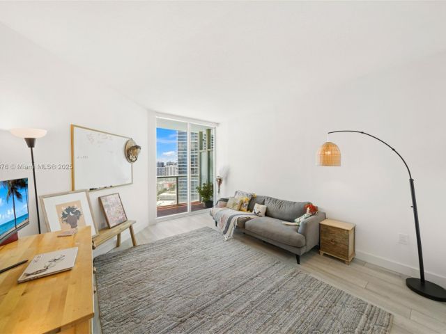 Продажа квартиры #2514 - фото 6180999