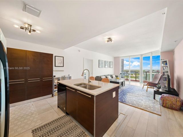 Продажа квартиры #2514 - фото 6181015