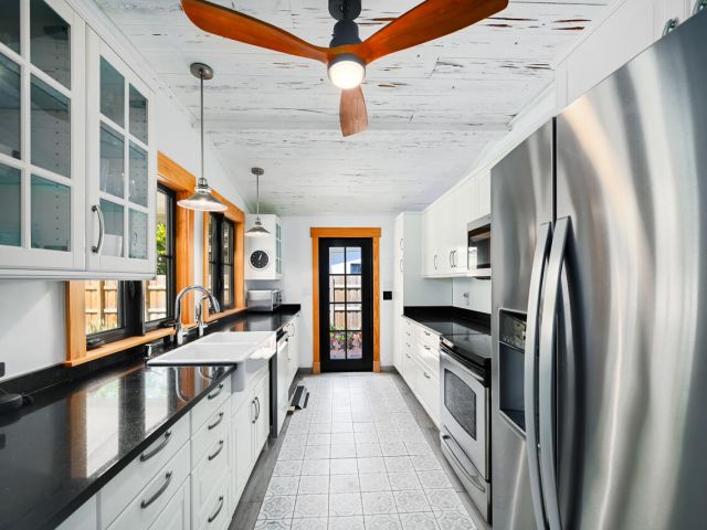 Продажа дома по адресу 801 Hibiscus Street - фото 6218047