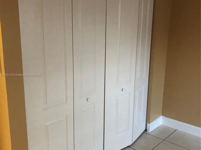 Дом в аренду по адресу 10932 NW 69 ST - фото 6179091