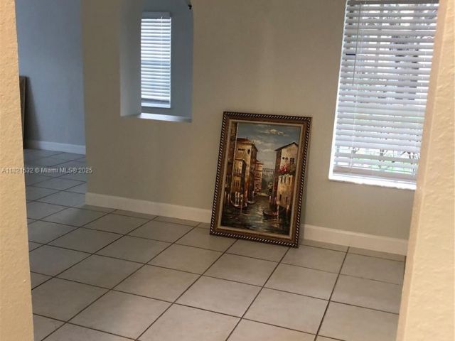 Дом в аренду по адресу 10932 NW 69 ST - фото 6179097