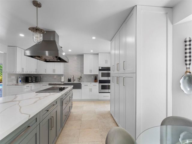 Продажа дома по адресу 1851 SW 126th Ct - фото 6179397