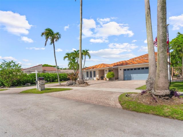 Продажа дома по адресу 1851 SW 126th Ct - фото 6179407