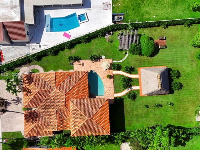 Продажа дома по адресу 1851 SW 126th Ct - фото 6179409