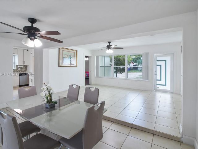 Продажа дома по адресу 6459 Evans St - фото 6182742