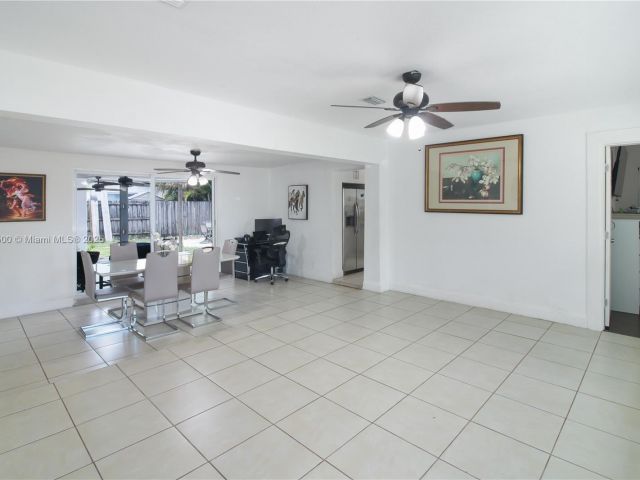 Продажа дома по адресу 6459 Evans St - фото 6182744