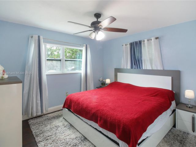 Продажа дома по адресу 6459 Evans St - фото 6182746