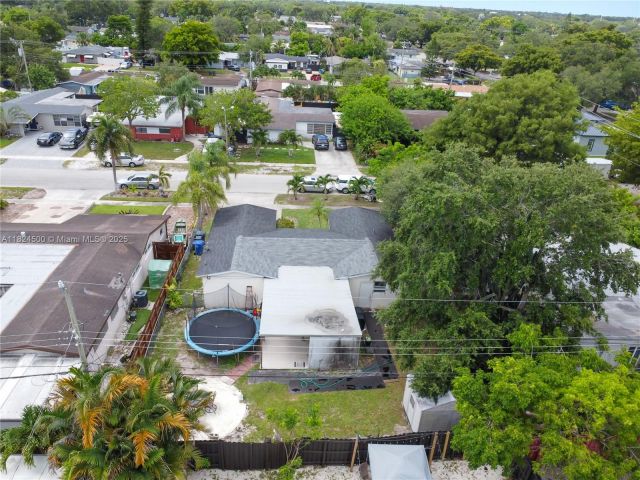 Продажа дома по адресу 6459 Evans St - фото 6182752