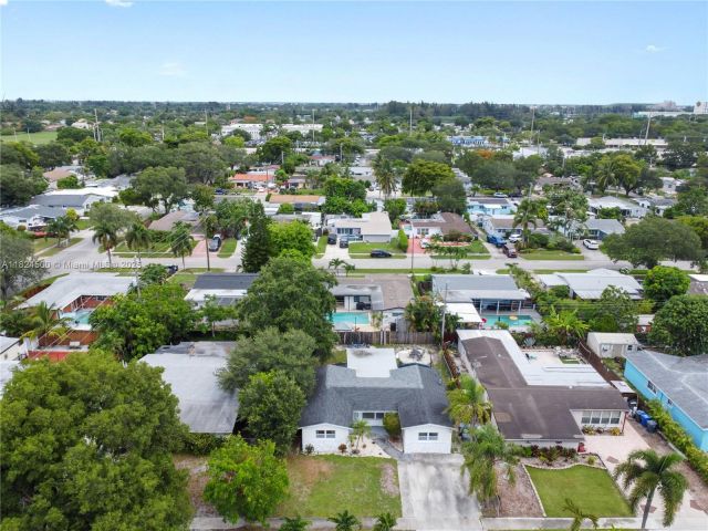 Продажа дома по адресу 6459 Evans St - фото 6182753