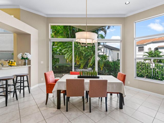 Дом в аренду по адресу 4252 NW 66th Lane - фото 6651283