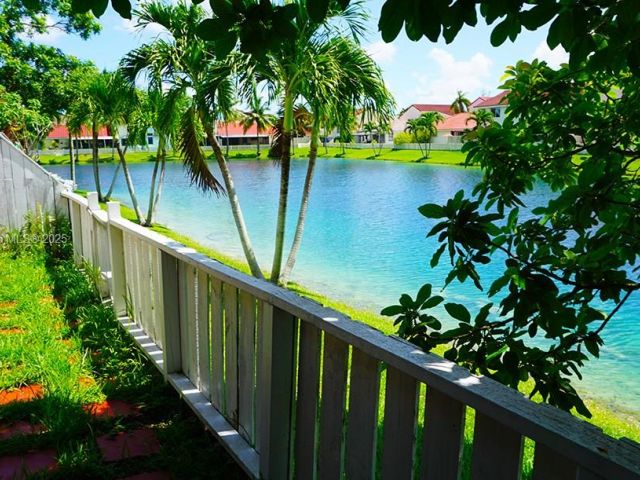 Дом в аренду по адресу 1705 San Remo Cir none - фото 6182693