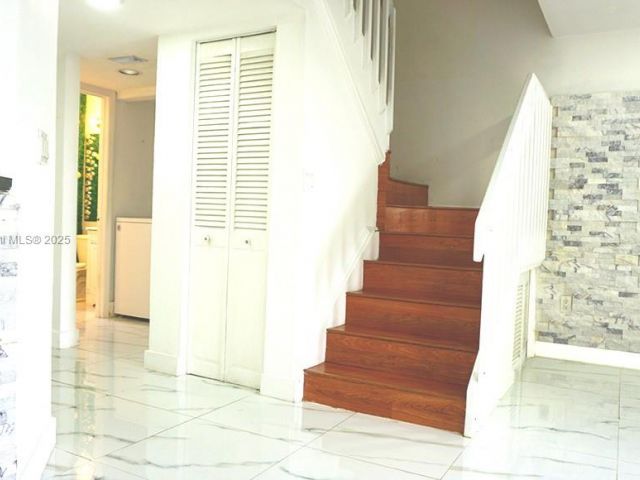 Дом в аренду по адресу 1705 San Remo Cir none - фото 6182699