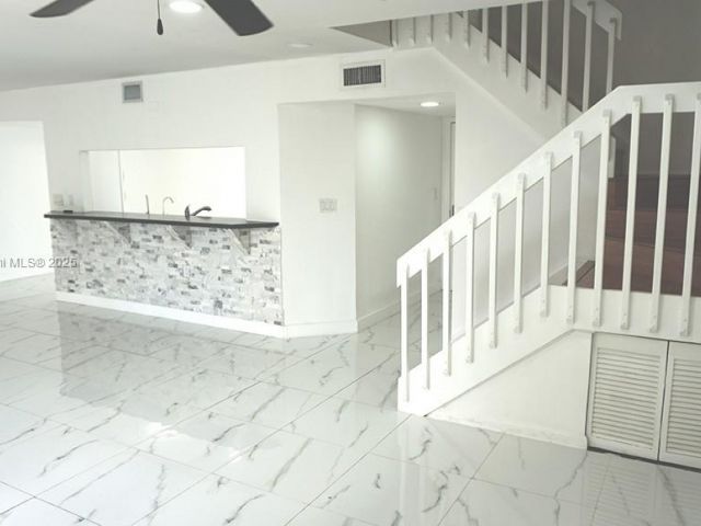 Дом в аренду по адресу 1705 San Remo Cir none - фото 6182700