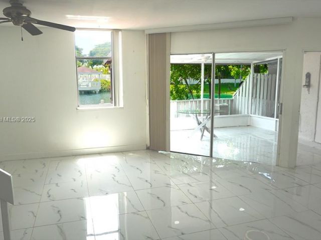 Дом в аренду по адресу 1705 San Remo Cir none - фото 6182701