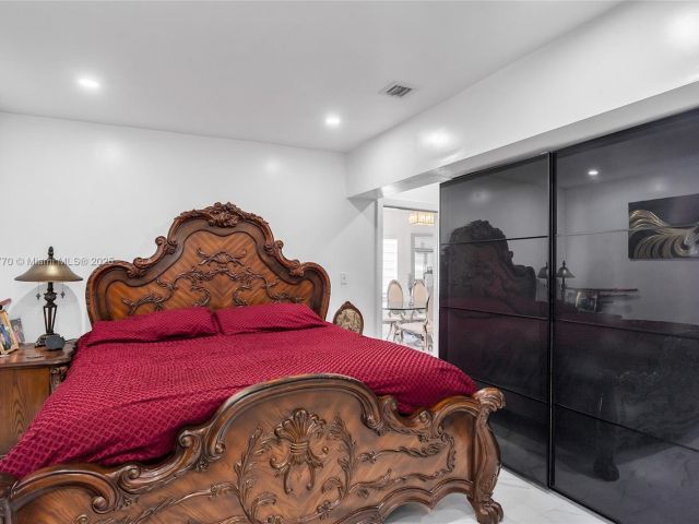 Продажа дома по адресу 31 SW 58th Ct - фото 6186587