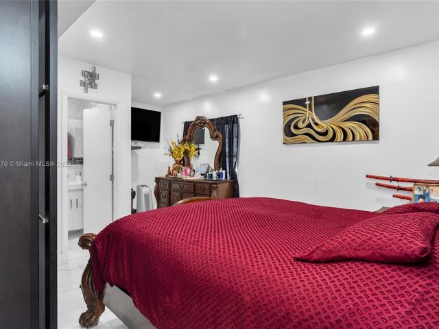 Продажа дома по адресу 31 SW 58th Ct - фото 6186588