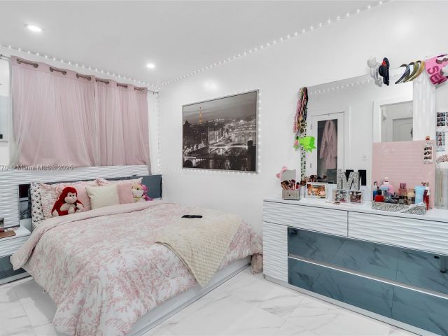 Продажа дома по адресу 31 SW 58th Ct - фото 6186590