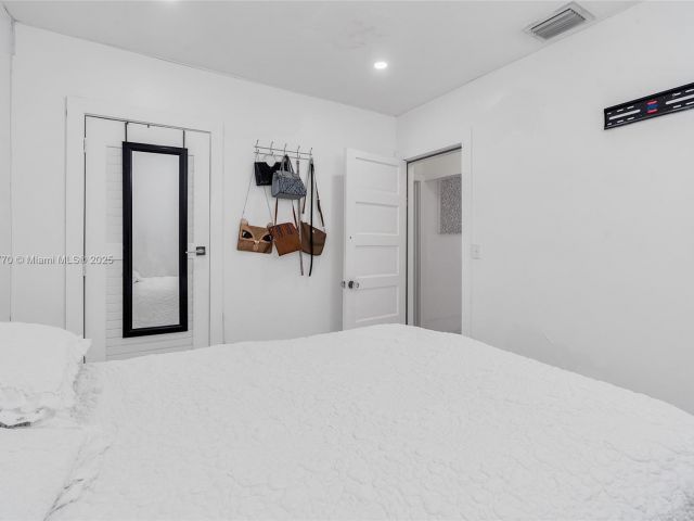 Продажа дома по адресу 31 SW 58th Ct - фото 6186591