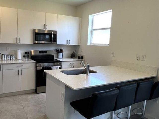 Дом в аренду по адресу 17982 SW 359th Ter - фото 6184647