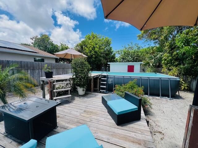 Продажа дома по адресу 181 NE 15th Terrace - фото 6252117