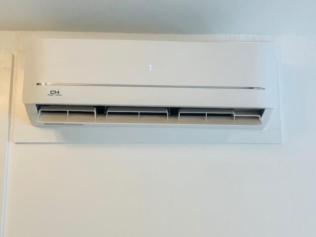 Продажа дома по адресу 181 NE 15th Terrace - фото 6252118