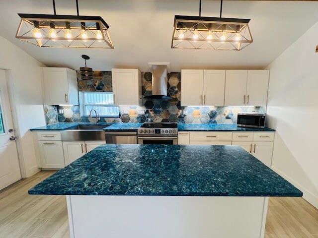 Продажа дома по адресу 181 NE 15th Terrace - фото 6252127