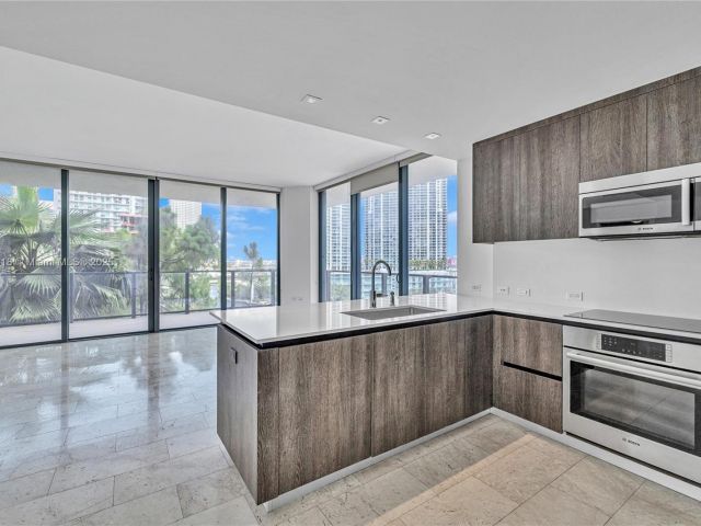 Продажа квартиры #712 - фото 6181916