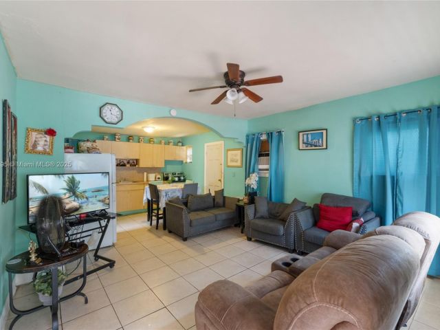 Продажа дома по адресу 50 NW 34th Ter - фото 6180278