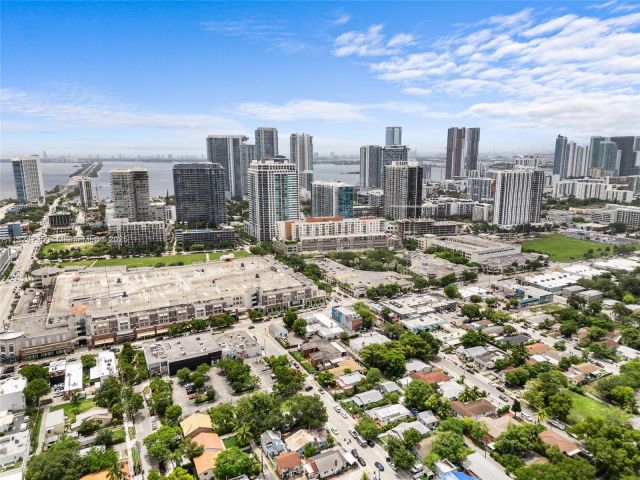 Продажа дома по адресу 50 NW 34th Ter - фото 6180290