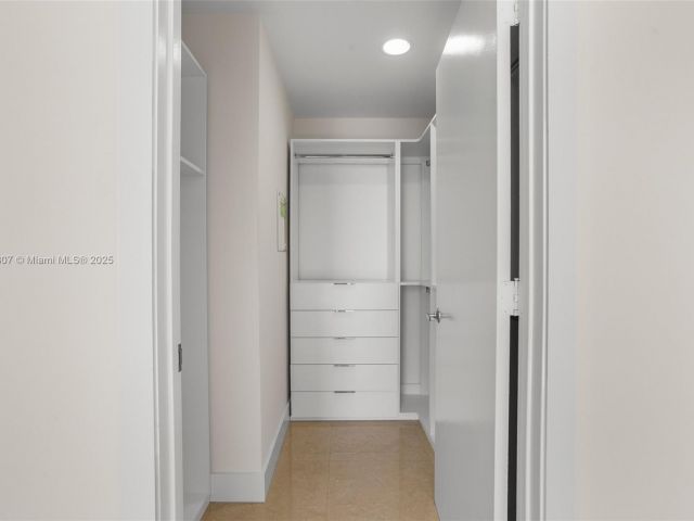 Квартира в аренду номер4001 - фото 6181887