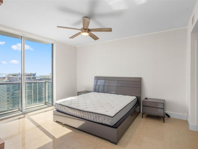 Квартира в аренду номер4001 - фото 6181890