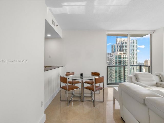 Квартира в аренду номер4001 - фото 6181891