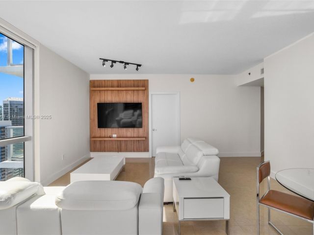 Квартира в аренду номер4001 - фото 6181894