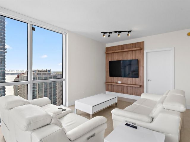 Квартира в аренду номер4001 - фото 6181897