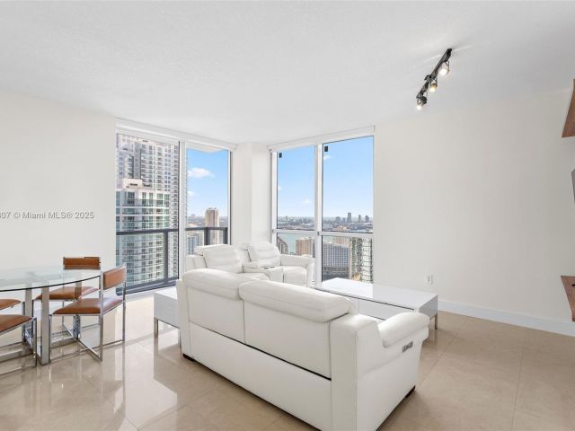 Квартира в аренду номер4001 - фото 6181899