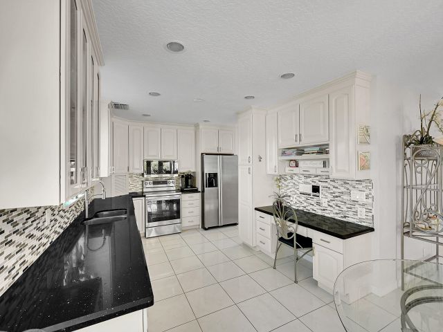 Продажа дома по адресу 3568 Admirals Way - фото 6866589