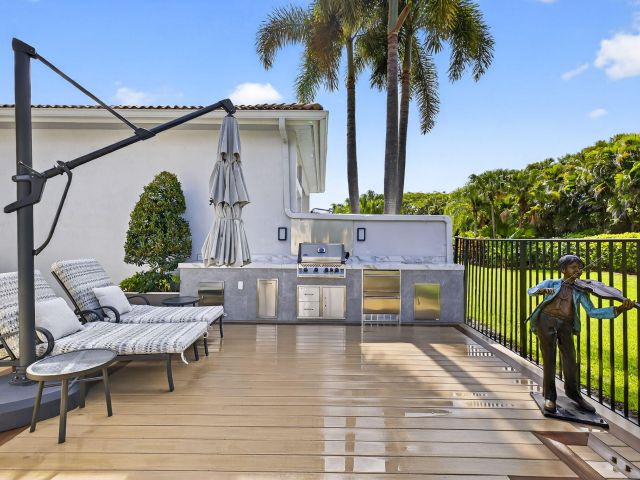 Продажа дома по адресу 8168 Valhalla Drive - фото 6215036