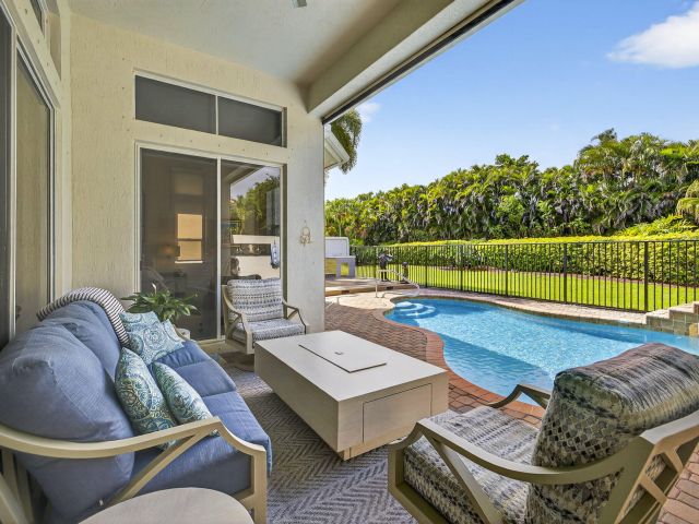 Продажа дома по адресу 8168 Valhalla Drive - фото 6215037