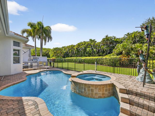 Продажа дома по адресу 8168 Valhalla Drive - фото 6215039